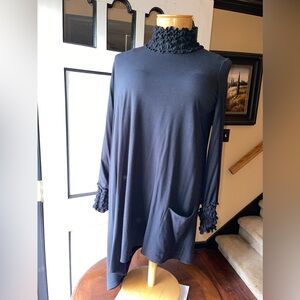 Lundstrom black long sleeve sweater for women size 14.